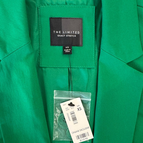 The Limited Women’s Suit. One-Button Blazer (XS) & Straight Leg Trouser (0) - Picture 13 of 16